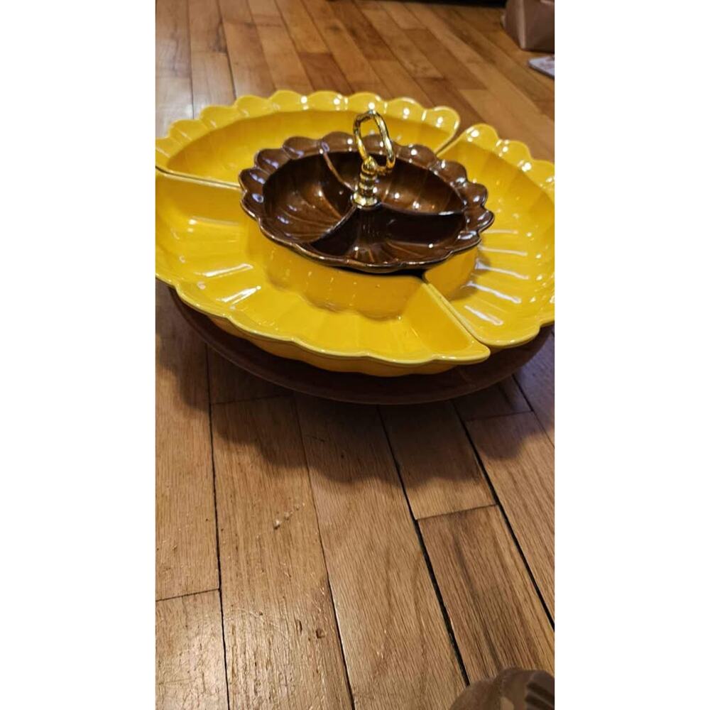 Vintage USA Pottery Sunflower Chip&Dip set‎ with Masonite Lazy Susan #272